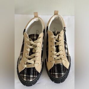 Circus by Sam Edelman Plaid Black and Tan Sneakers Size: 8M Skyla Casual